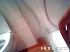 Пинҳонӣ камера модари ман бар туст,