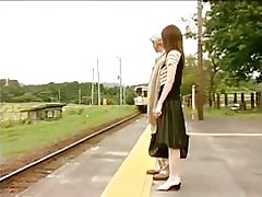 Японцы дӯст аз метро...f70